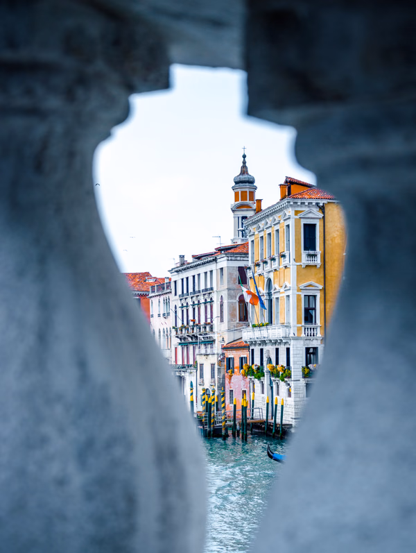 Across the Rialto